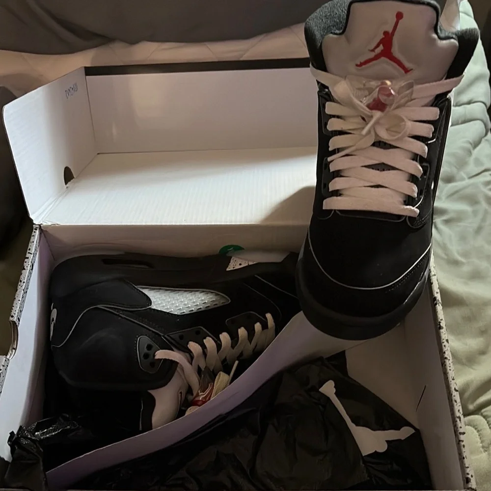Jordan 5s - Picture 2 of 3